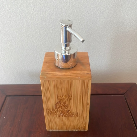 Ole Miss dispenser wooden soap lotion - Picture 6 of 6